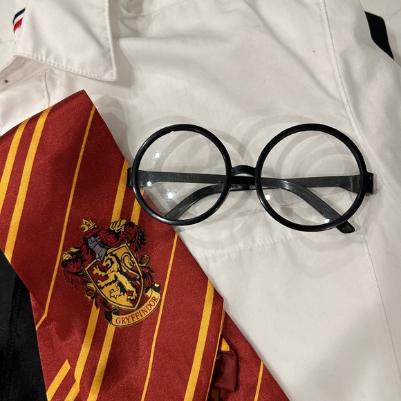 Harry Potter Costume 🪄 Size OS/14 - Picture 5 of 8